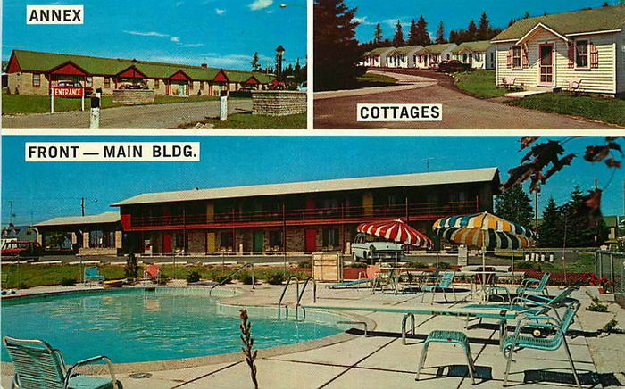 Straits Breeze Motel - Old Postcard Photo